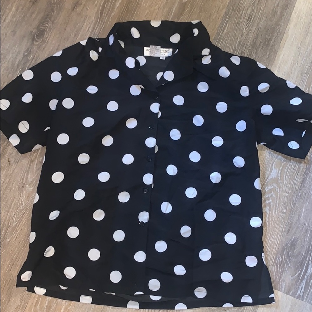 Button down - Picture 2 of 3